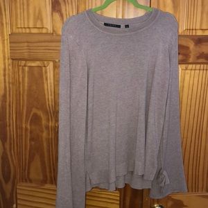 Super soft flare sleeve top💖